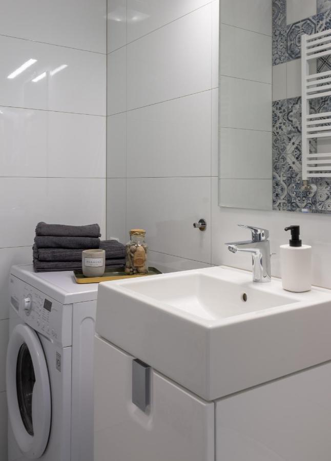 INITIUM rooms - Obrońców Wybrzeża 4D Gdańsk Exterior foto